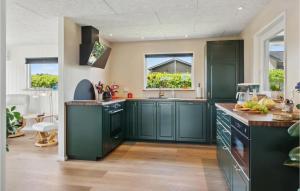 Stunning Home In Hejls With Wifi