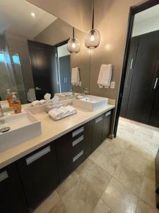 Stunning 2BR Oceanview Contemporary Condo in Cabo