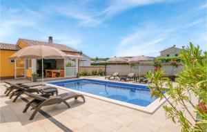 3 Bedroom Stunning Home In Labin