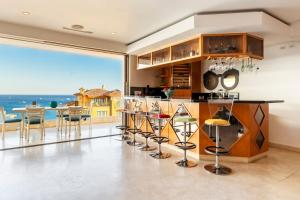 Penthouse in Cabo - Private Rooftop Pool