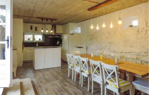 6 Bedroom Awesome Home In Labin 