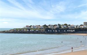 Appartements Nice Apartment In St-Georges-De-Didonne : photos des chambres