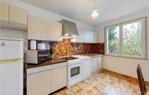 Appartements Nice Apartment In St-Georges-De-Didonne : photos des chambres