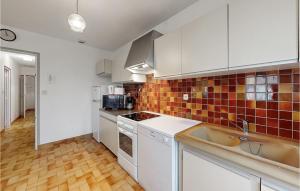 Appartements Nice Apartment In St-Georges-De-Didonne : photos des chambres