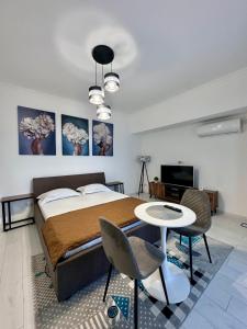 Lamera - Solid Butoaie Apartamente si studiouri cu parcare si vedere la lac si mare