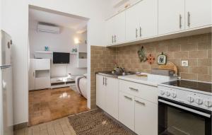 Nice Apartment In Stara Novalja