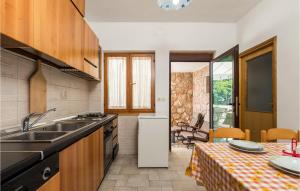 Lovely Home In Josinovac With Wifi