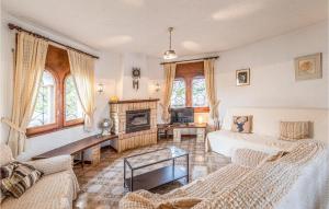 Three-Bedroom Holiday Home  room in Three-Bedroom Holiday Home in Miami Platja