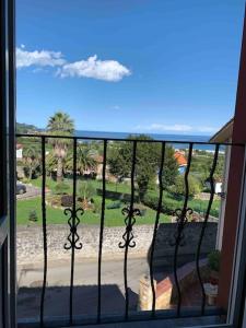 Casa TODAH, Playas y montañas