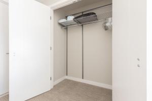 Luxury Apt Downtown Seaport