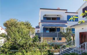 Three-Bedroom Holiday Home In Zaboric