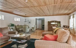 5 Bedroom Pet Friendly Home In Vallsta