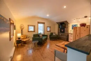Located in Downtown Whitehorse - Treehouse - Tagish