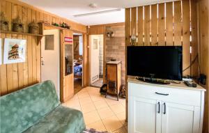 2 Bedroom Beautiful Home In Frombork