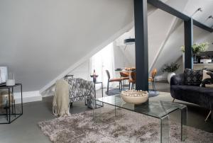 Mayfair Loft Apartment