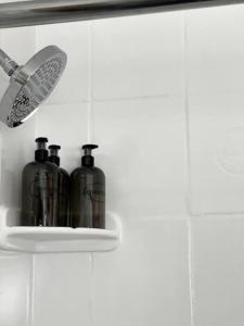 Family-Friendly Two-Bedroom Apartment Near Attractions