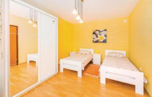 Stunning Home In Barisici With Wifi 