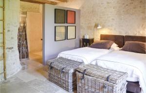 3 Bedroom Awesome Home In Cheille Bourg