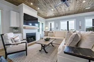 Cowboy at Sunset Key - بيرديدو بيتش