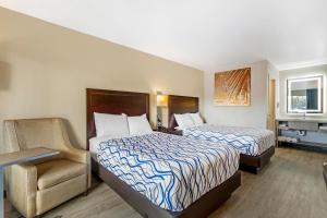 Quadruple Room - Non Smoking room in Zen Living Suites Extended Stay - Jacksonville - Orange Park
