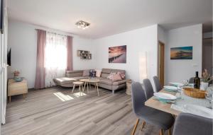 Nice Home In Kapovci With Outdoor Swimming Pool 