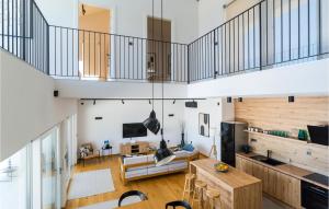 Lovely Home In Supetar Brac 