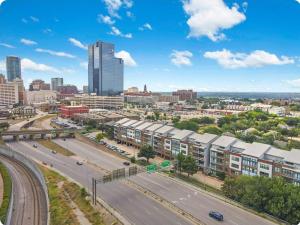 Vanity 2 Bedroom Loft Downtown Ft Worth