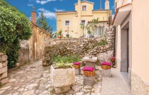 Gorgeous Apartment In Bakar With Wifi