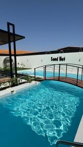 sandhut77