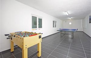 Beautiful Home In Grubine