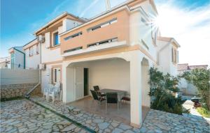 Lovely Apartment In Vidalici With Kitchen 