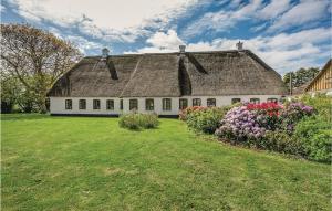 Six-Bedroom Holiday Home In Haderslev