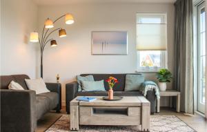 Cozy Home In Stavoren With Wifi