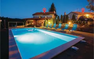 Stunning Home In Jurdani With Wifi - Vele Mune