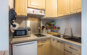 Cozy Apartment In La Rochelle With Wifi