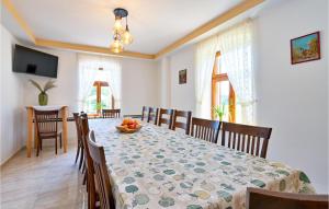 Stunning Home In Konjscina 