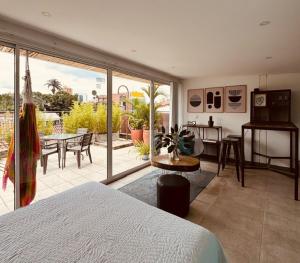 Moonshine Boutique Hostal