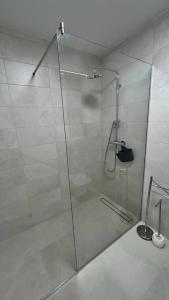 The Comfy Nest - Parking, King Size Bed, Smart TV