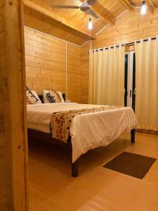 Georgies wooden homes stay