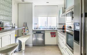 Nice Apartment In El Campello With Wifi