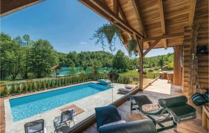 Beautiful Home In Gornji Zvecaj With Sauna 