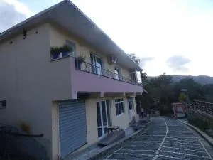 Guesthouse Odobashi - Çerenisht