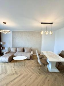 Lake View Luxury Apartament