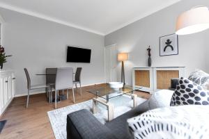 2 Bed Apartment- Mayfair 4
