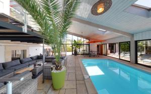 Villas Villa 4* vue mer piscine spa : photos des chambres