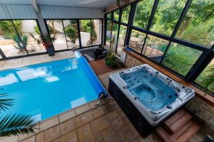 Villas Villa 4* vue mer piscine spa : photos des chambres