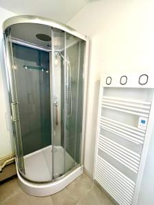 Petit appartement centre historique Laval