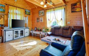 Awesome Home In Donja Zelina With Wifi 