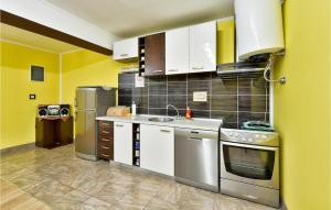 Awesome Home In Donja Zelina With Wifi