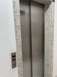 Apartamento meia praia 150m da praia